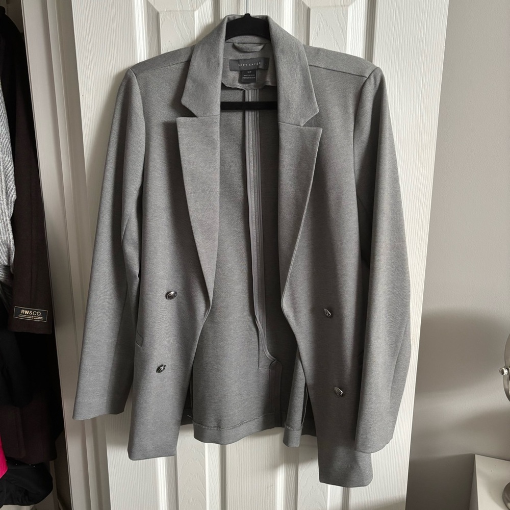 Suzy Shier Classic Gray Blazer